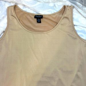 Maggie Barnes gold/beige tank top. 5X